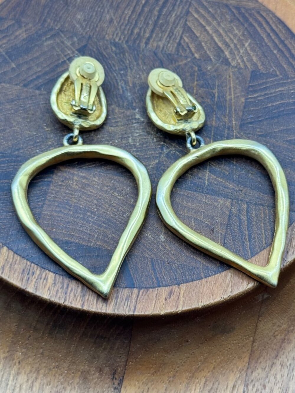 Givenchy Earrings Gold Tone Teardrop Dangle Clip On Vintage 2.5 Statement - Picture 4 of 7